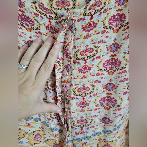 Nine West Women's Floral Boho Floral Multicolor Rolltab Sleeve Tunic Size Large - Picture 4 of 6